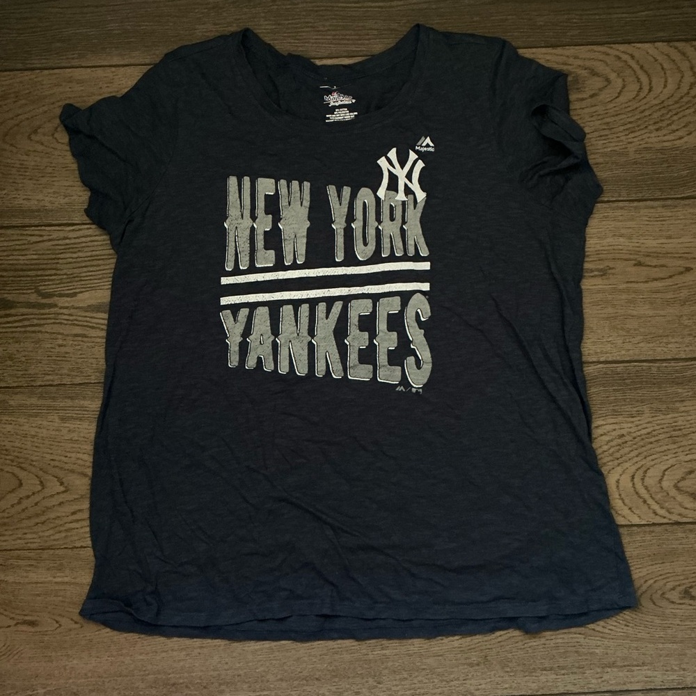 Majestic Navy Blue New York Yankees Women's Top